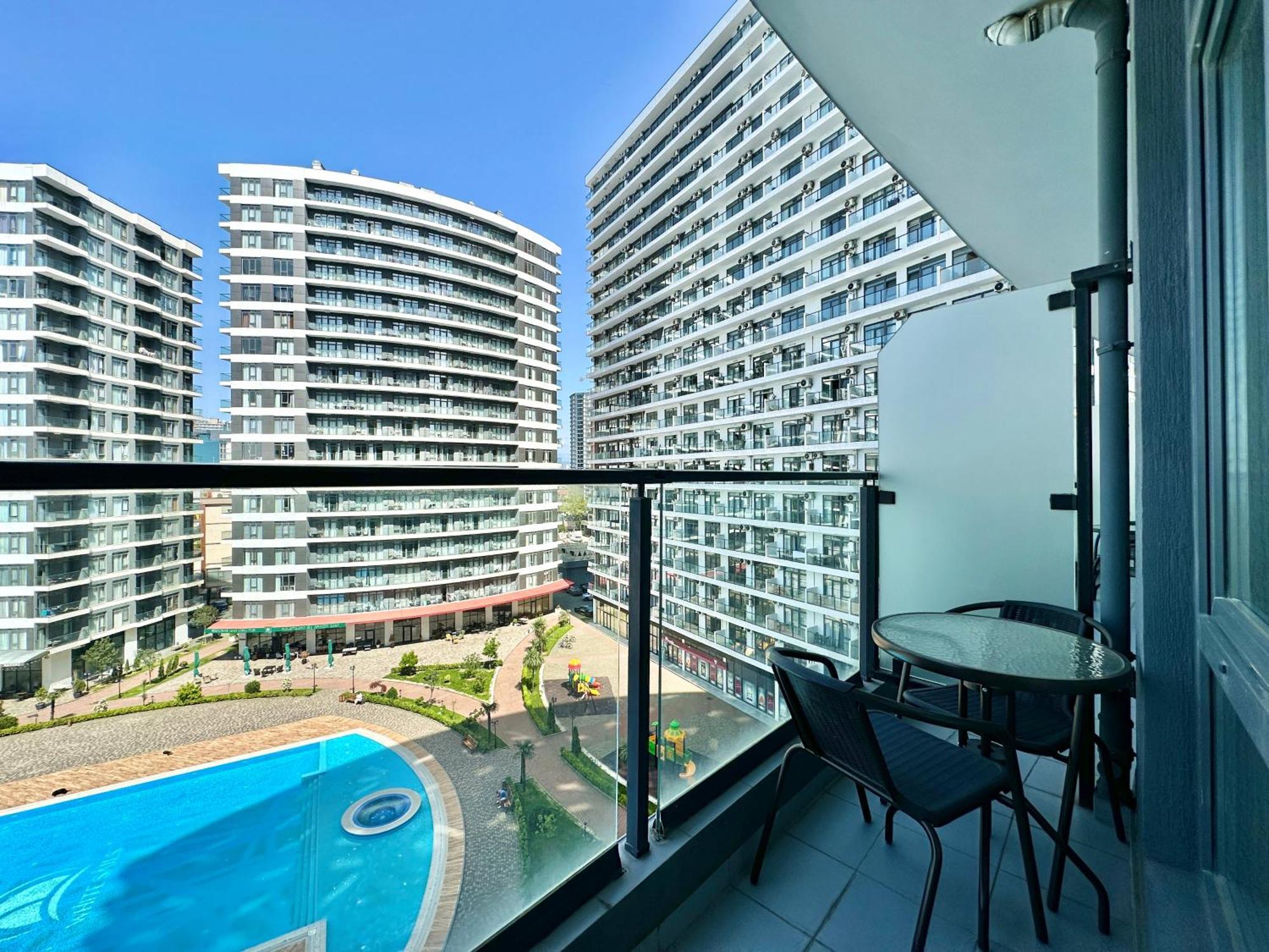 Batumi Boulevard Resort Bagian luar foto