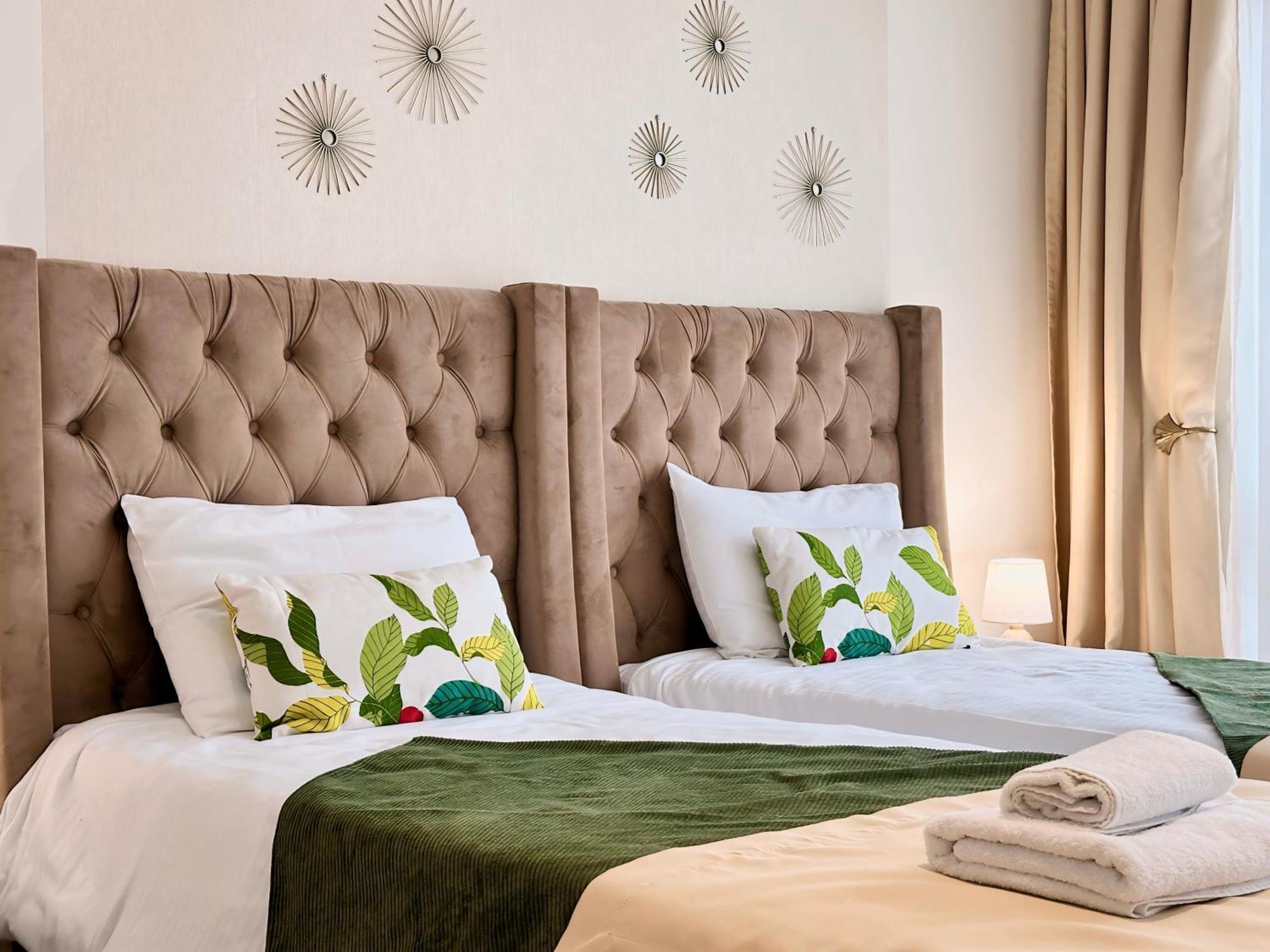 Batumi Boulevard Resort Bagian luar foto